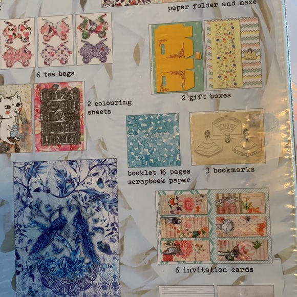 Box full of crafting papers, scrapbook and diary pages, stickers, labels, etc - Picture 7 of 12